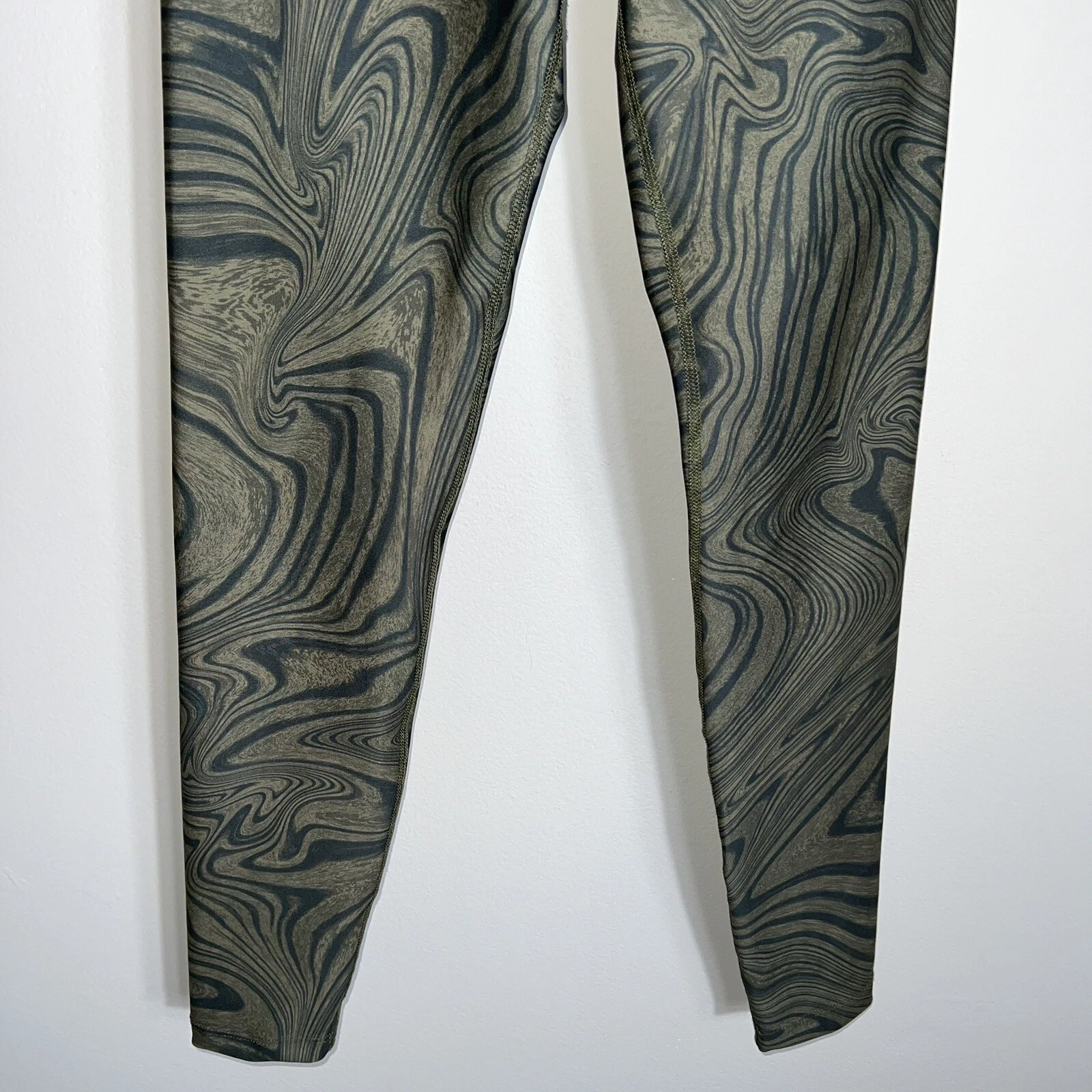 beyond-yoga high rise swirl dye leggings