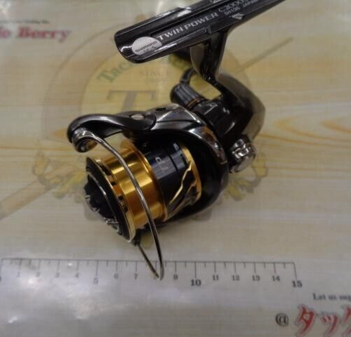 リール SHIMANO 20TWIN POWER C2000S Shimano 20 Twin Power C2000S Spinning Reel 5.1 Gear Used from