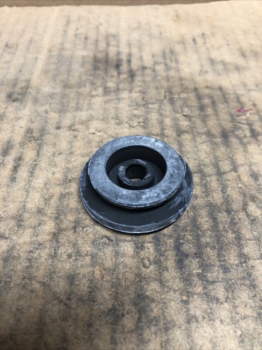 New Old Stock Nissan Cushion Mount Part #21506-AX300. - Bild 4 von 8