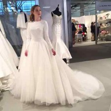 Elegant White Wedding Dresses Jewel Neck Long Sleeved Lace Applique Bridal Gowns