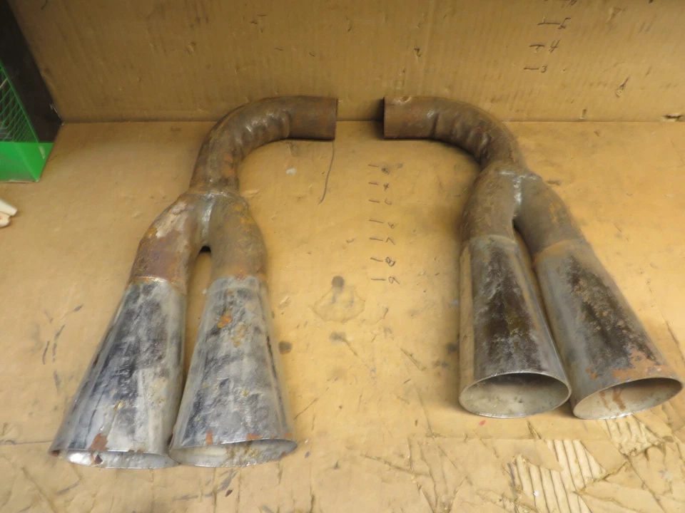 TUBO DE ESCAPE DOBLE PERSONALIZADO juego de puntas cromadas cónicas DE COLECCIÓN NOS usado oxidación Foto 2 de 4