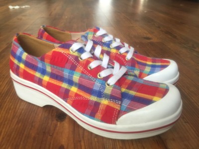 dansko vegan lace up shoes