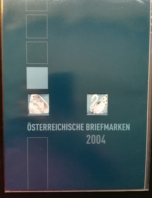 Österreich: Jahresmappe 2004 postfrisch komplett einschl. Swarovski-Block Österreich: Jahresmappe 2004 postfrisch komplett einschl. Swarovski-Block