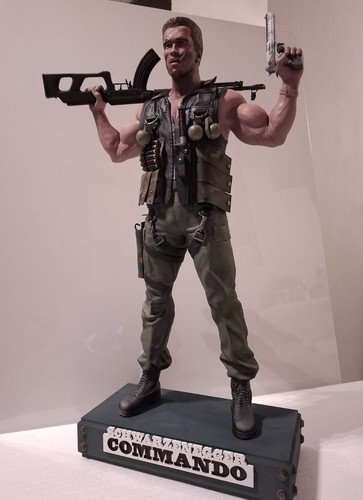 Commando - Arnold Schwarzenegger (John Matrix) Statue 1:3 scale (63x40 cm) - Picture 7 of 16