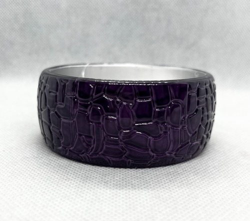 Cute Unique Translucent Textured Animal Print Acrylic Bracelet - Picture 3 of 12
