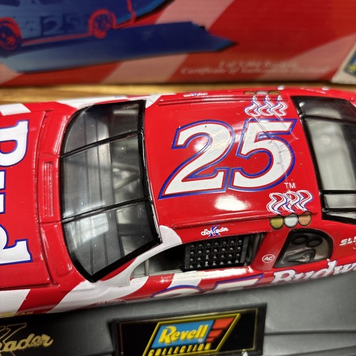 Revell Ken Schrader #25 Budweiser Chevy Monte Carlo 1:24 American Tribute - Picture 4 of 15