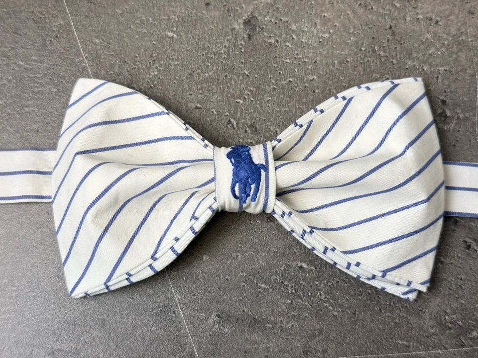 Pajarita a rayas blanca/azul personalizada para hombre preatada ajustable hecha a mano con pony Foto 2 de 3