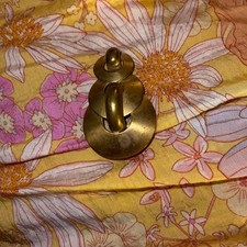 Vintage Abstract Pattern Scarf Clip