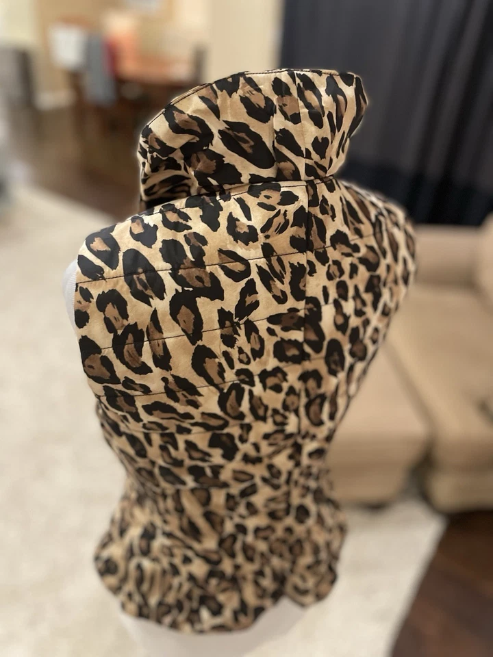 白宫黑市冬季荷叶边背心豹纹尺寸 XXS — 第 3/4 张图片