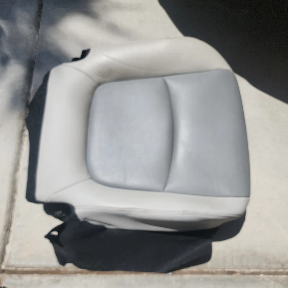 Toyota RAV4 2019-2022 cojín asiento inferior delantero izquierdo gris OEM Foto 3 de 4