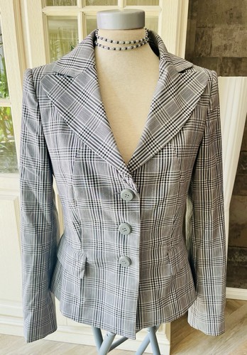 Eleganter Blazer. Gr. 36. ( 40 ) Benetton .