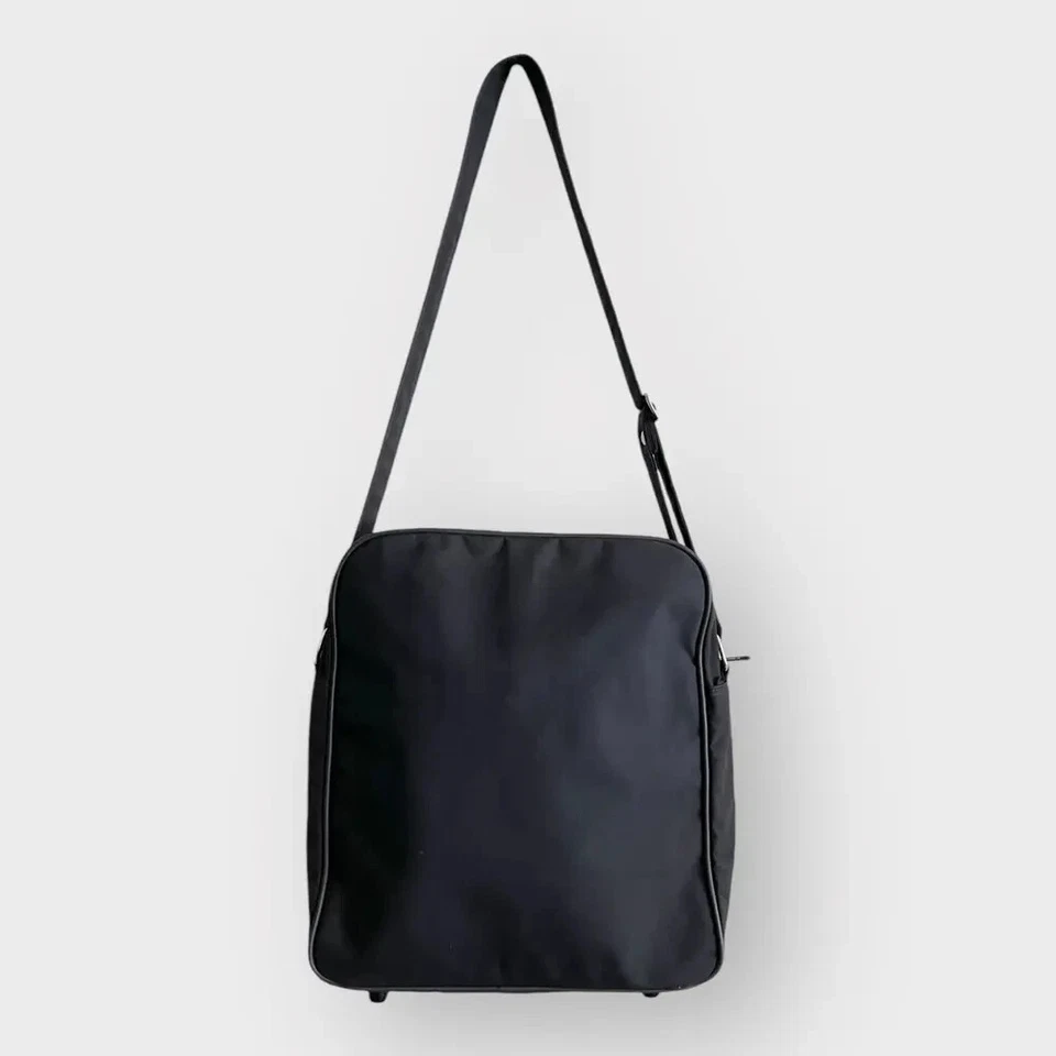 Bolso de Hombro Comme des Garcons Buen Diseño Tienda CDG Logo Aerolínea Negro AUTÉNTICO Foto 2 de 4