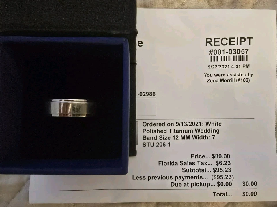 Anillo de boda de titanio para hombre  Foto 3 de 4