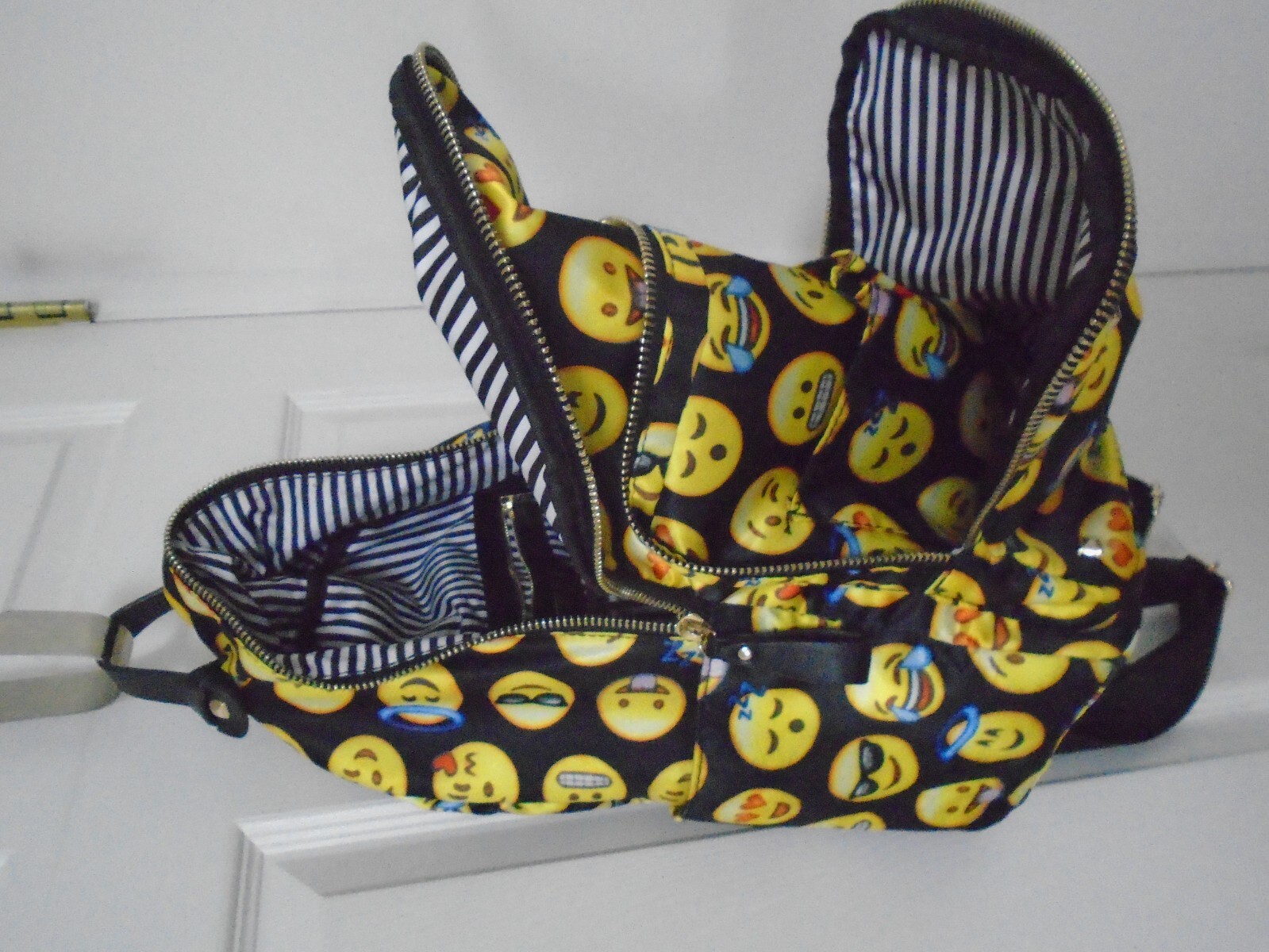 MMS Backpack Size Medium Multicolor - image 17