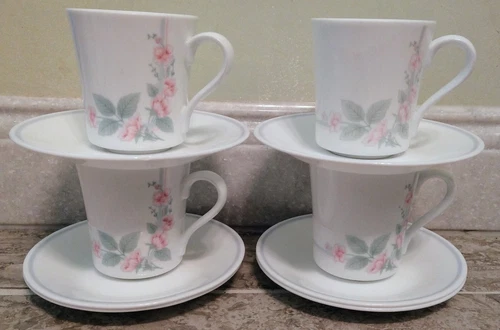 4 CORELLE CORNING WARE VERANDA COFFEE MUGS w/ SAUCERS Retired 90's  