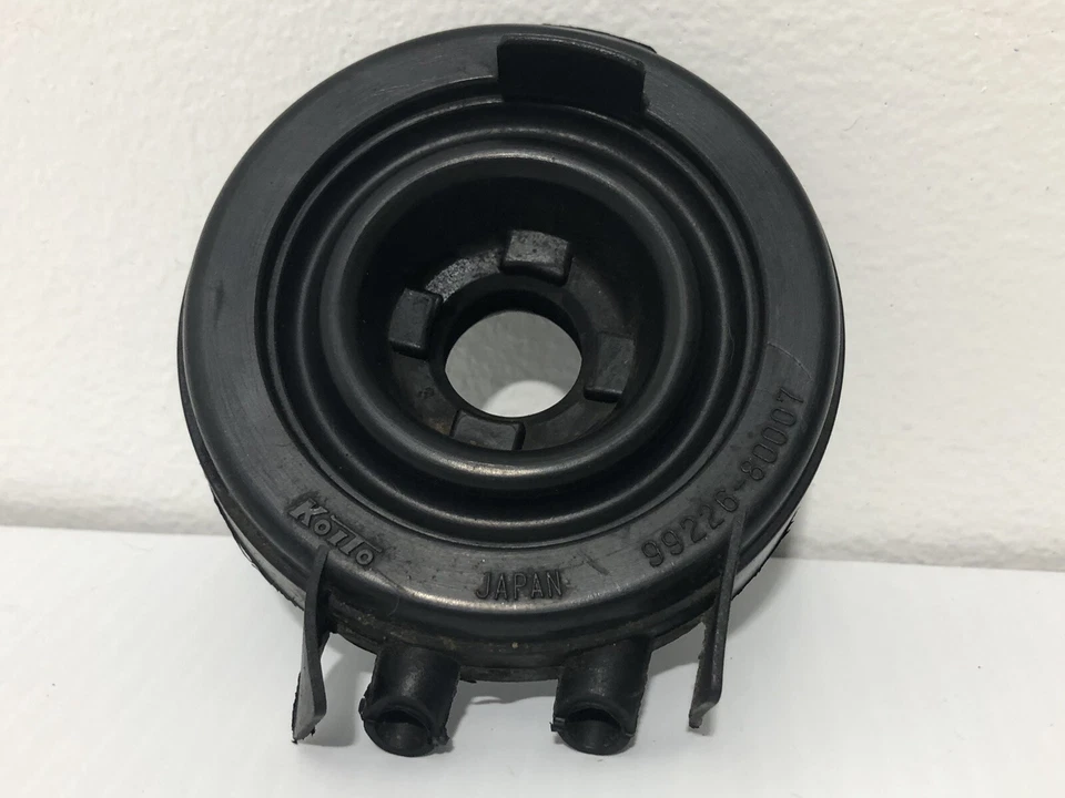 Suzuki GSXR 750 2002 bombilla faro ojal de goma (OEM) Foto 2 de 4