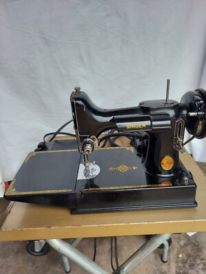 Singer 221 Featherlight AJ000568 1948 Complete