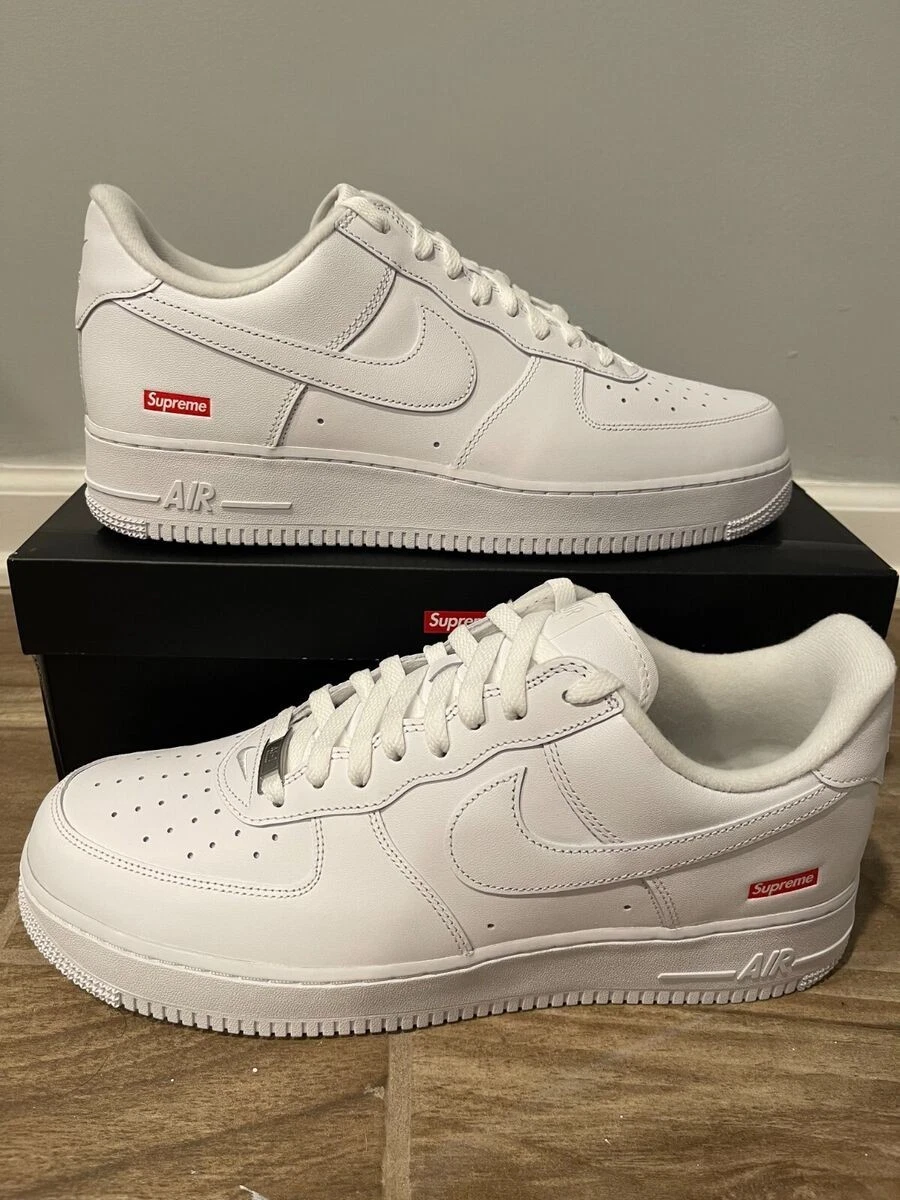 Nike blanc Supreme Air Force 1 (livré avec les deux lacets) taille 10,5 ??