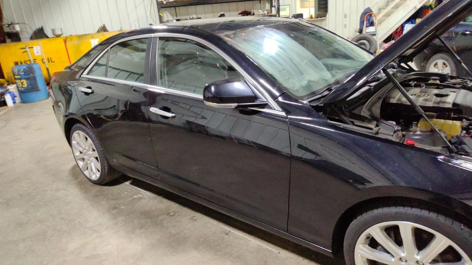 Cadillac ATS 2013-2018 pasajero derecho puerta delantera negro Raven-GBA *Dings* Foto 3 de 3