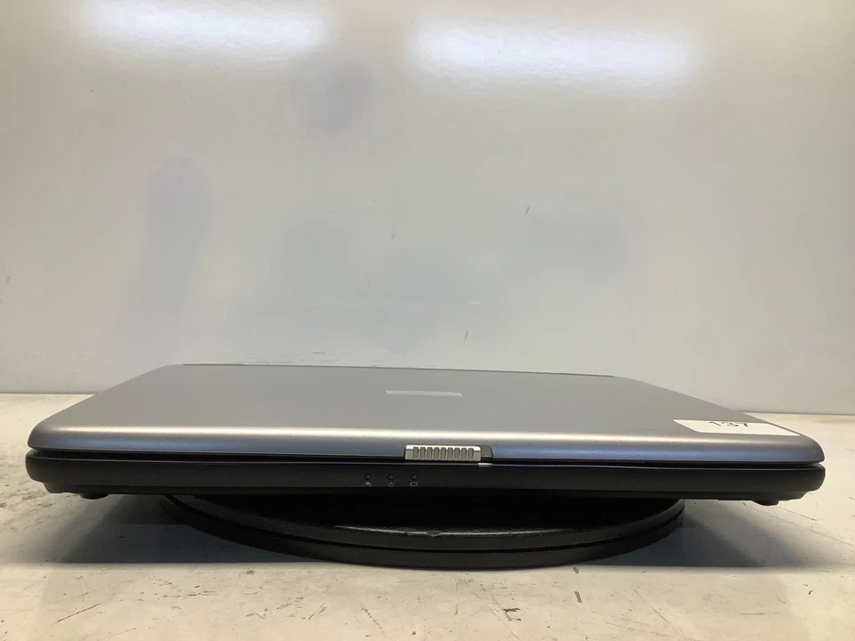 Toshiba Satellite M35X-S111 Intel Celeron M 340 1,5 GHz 1 GB SIN DISCO DURO/batería Foto 3 de 4