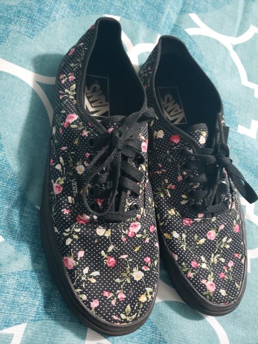 dot to flower vans