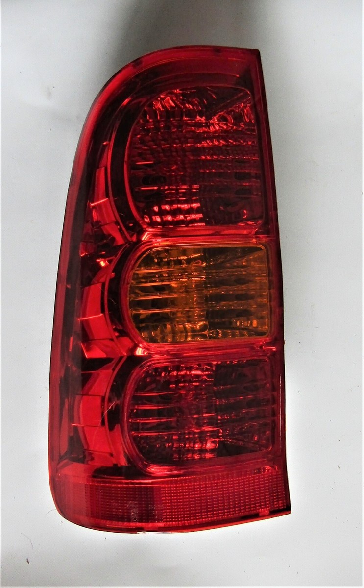Toyota Hilux Vigo D4D 2WD 4WD Mod 2004 11 Tail Light Left side AMC