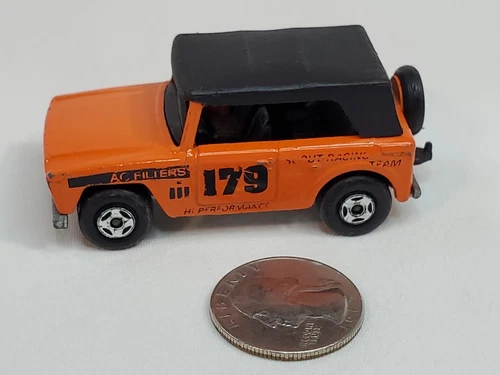 1969 Matchbox Lesney Field Car #18 Bushwhacker - England 179 Chrome Grill & Base