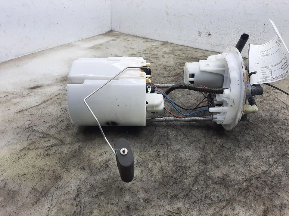 Conjunto de bomba de combustible GMC CANYON 2015-2019 motor de gasolina de 3,6 L 13520385 Foto 3 de 4