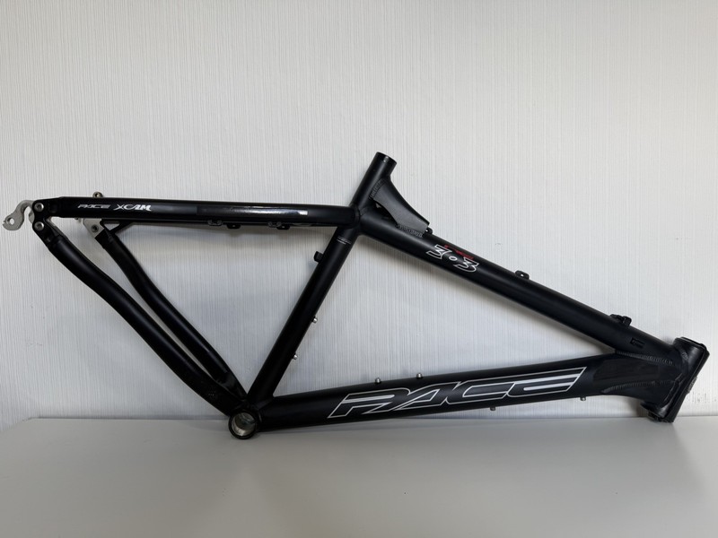 Pace RC-303 retro MTB Frame 18” and Headset