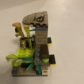 LEGO Ninjago Venomari Shrine 9440 100% Complete w/ Minifig & Instructions