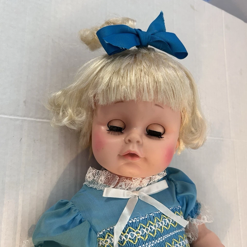"Muñeca Eegee Baby Toddler 1974 de colección cabello rubio bebida ojos húmedos dormidos TLC 18"" de alto" Foto 4 de 4