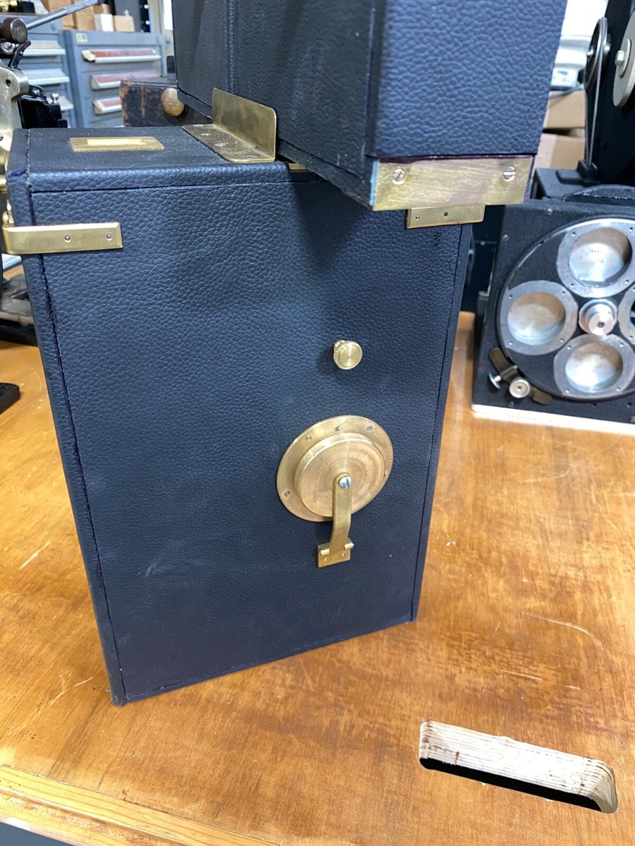 PATHE ビンテージカメラ Very Rare Pathe Studio 35mm Hand Cranked Cine Camera Circa