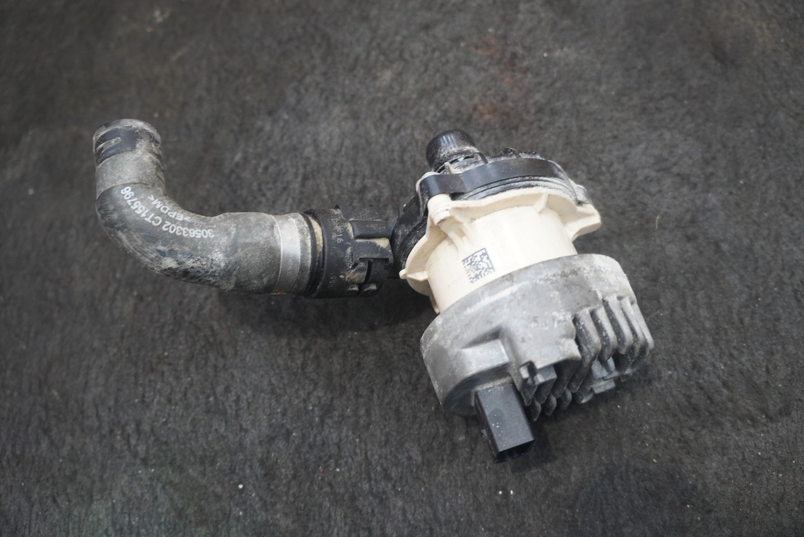 Rear Transmission Electric Coolant Water Pump HY53-8B592-AB Aston Martin DB11 17