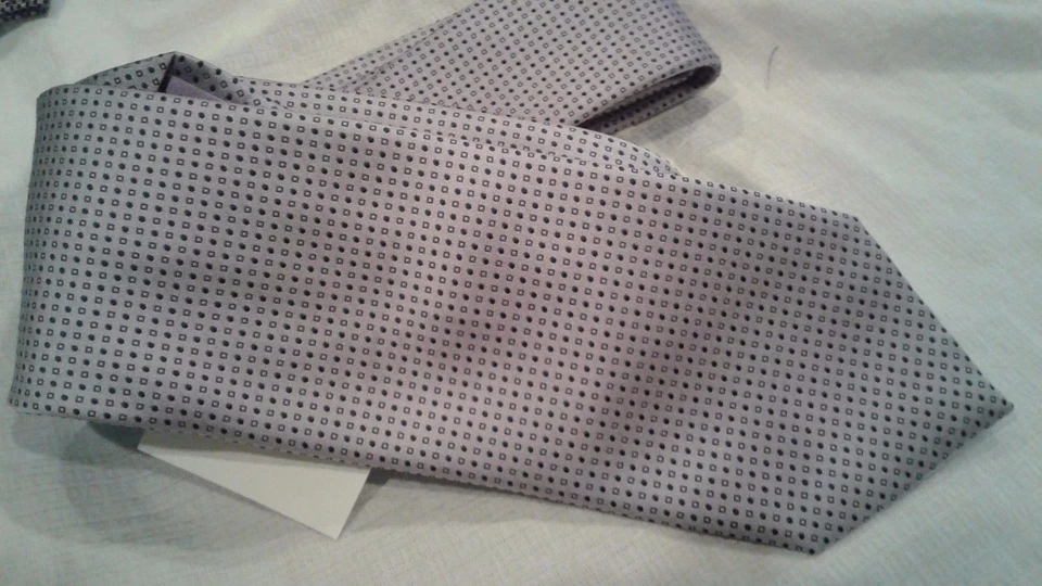 Corbata BRIONI hecha en Italia tejida seda cuello precio de venta sugerido por el fabricante $230! Foto 3 de 3