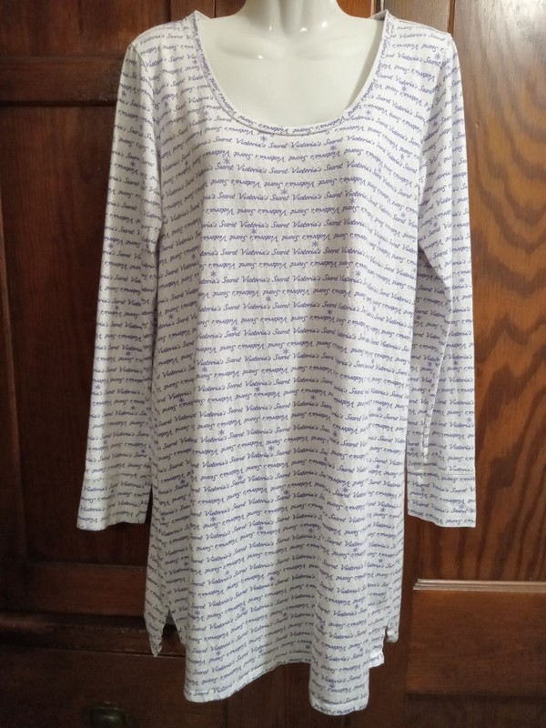 VICTORIA'S SECRET SLEEPWEAR SIZE LARGE COLOR GRAY LONG SLEEVES