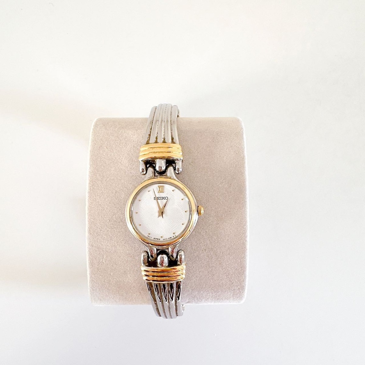 VINTAGE SEIKO JAPAN MOVEMENT WRIST WATCH V400 MIXED METAL GOLD AND