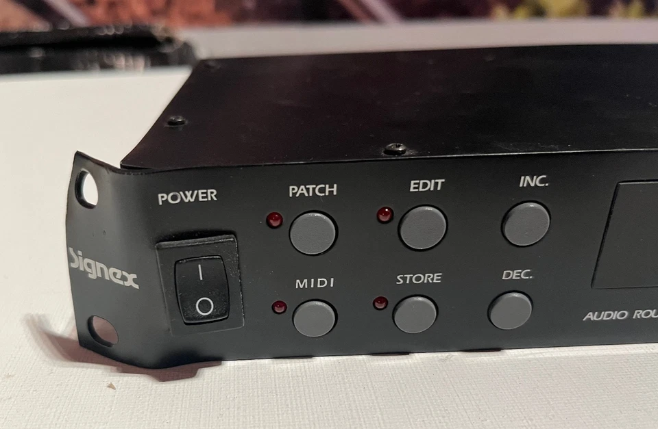 SIGNEX ARC32 SMARTPATCH MIDI STUDIO MIDI - Photo 3/4