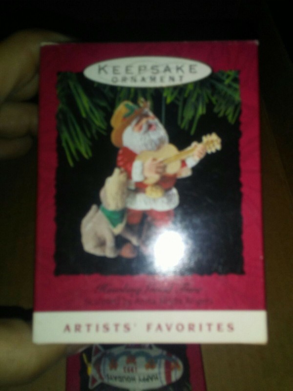Hallmark - Howling Good Time - Artist Favorite - Keepsake Classic Ornament