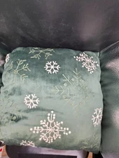 Plush Velvet Throw Pillow Green White Snowflakes Winter Holiday 18" x 18"