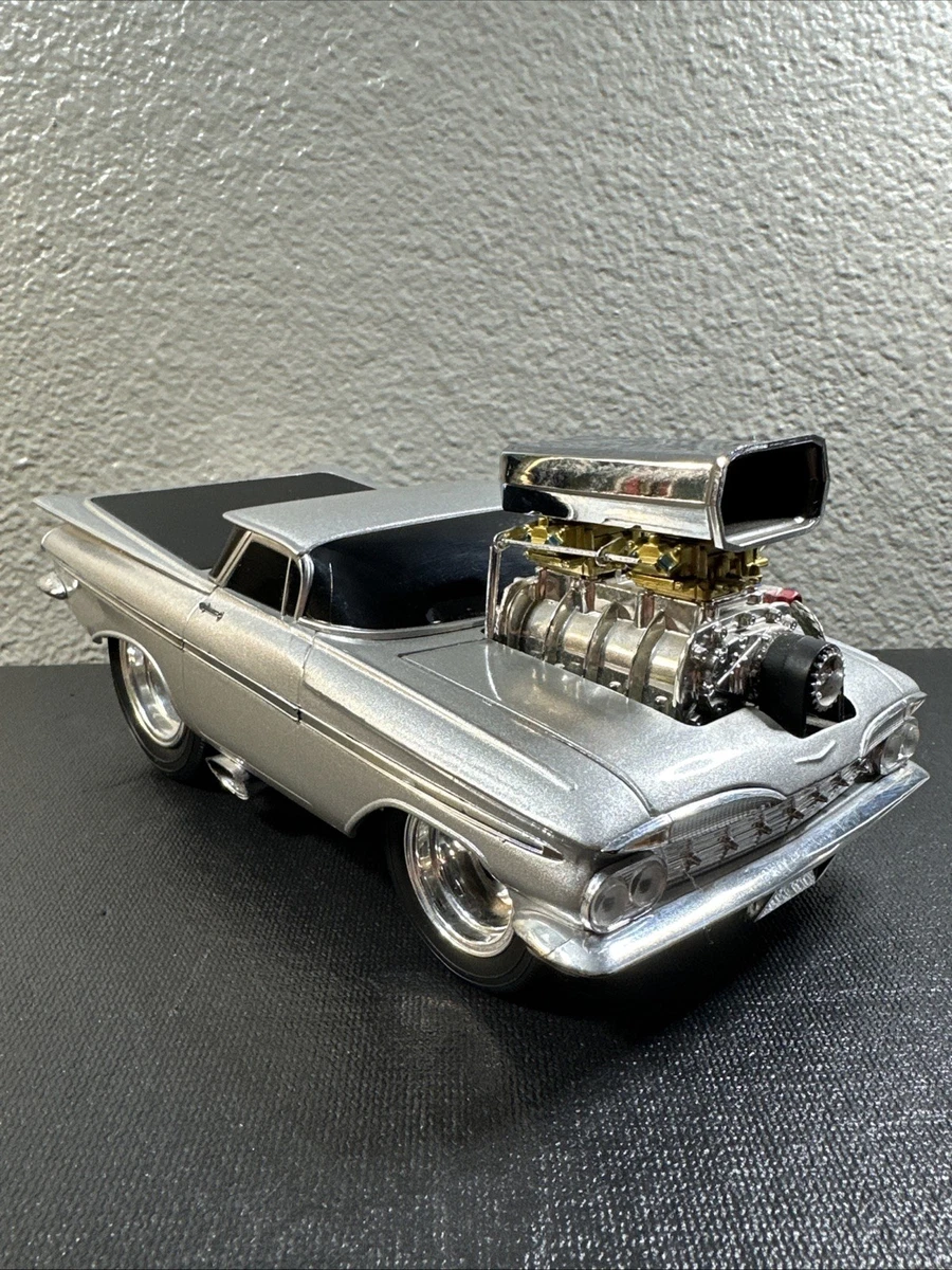 muscle machine ミニカー　Chevrolet アメ車 Muscle Machines Chevrolet 1:18 Scale Diecast & Toy Vehicles for