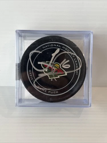 JASON ZUCKER WILD SIGNED / AUTOGRAPHED LOGO HOCKEY PUCK NICE!! Fan HQ Cert