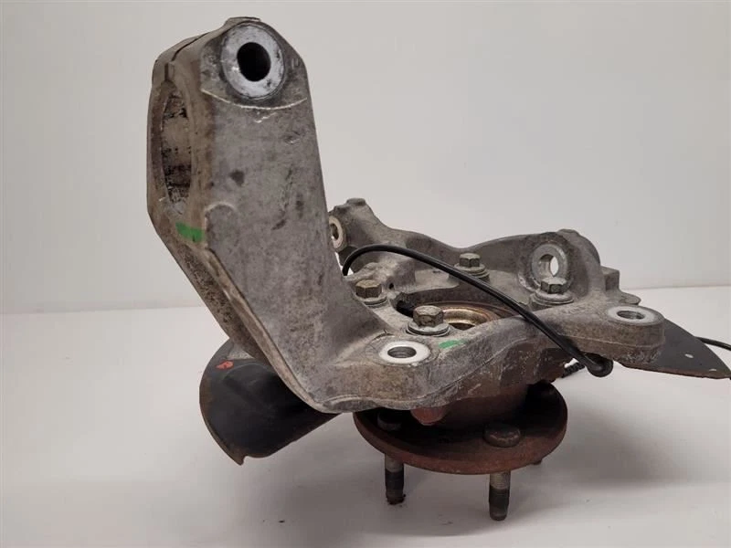 2010-2012 FORD FLEX Passenger Front RH Spindle Knuckle Knuckle  - Image 2 of 4