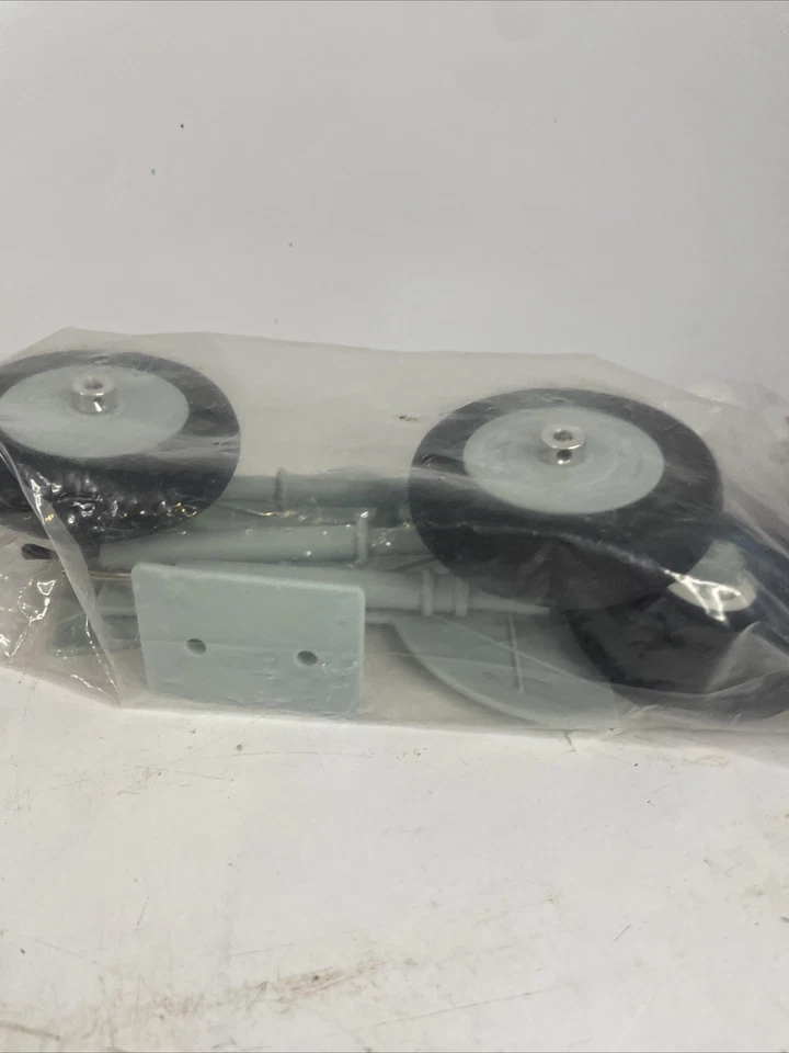 Dynam ME262-07 Landing Gear Set. FREE SHIPPING - Image 3 of 4