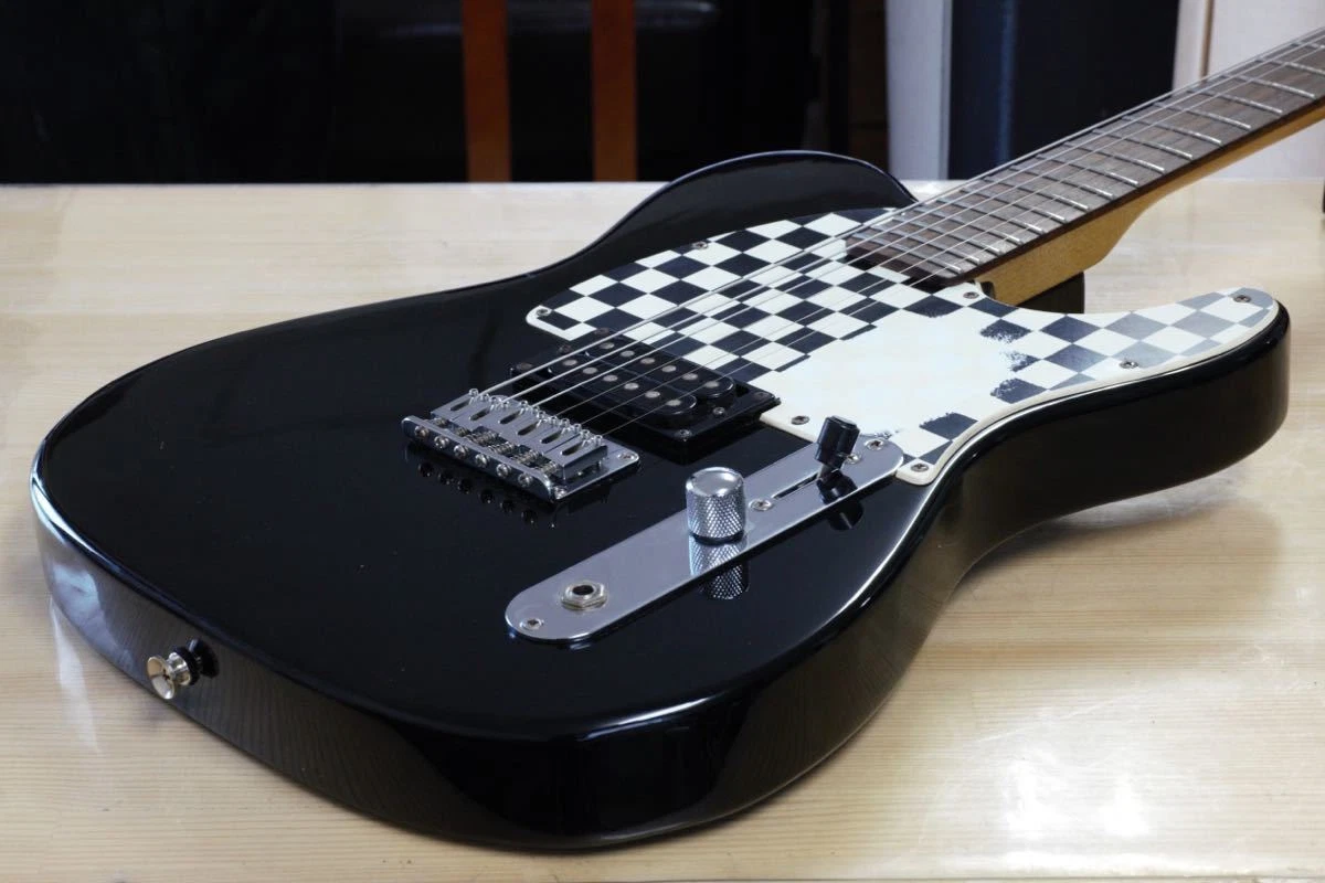 Electric Guitar Squier by Fender Avril Lavigne Model Telecaster