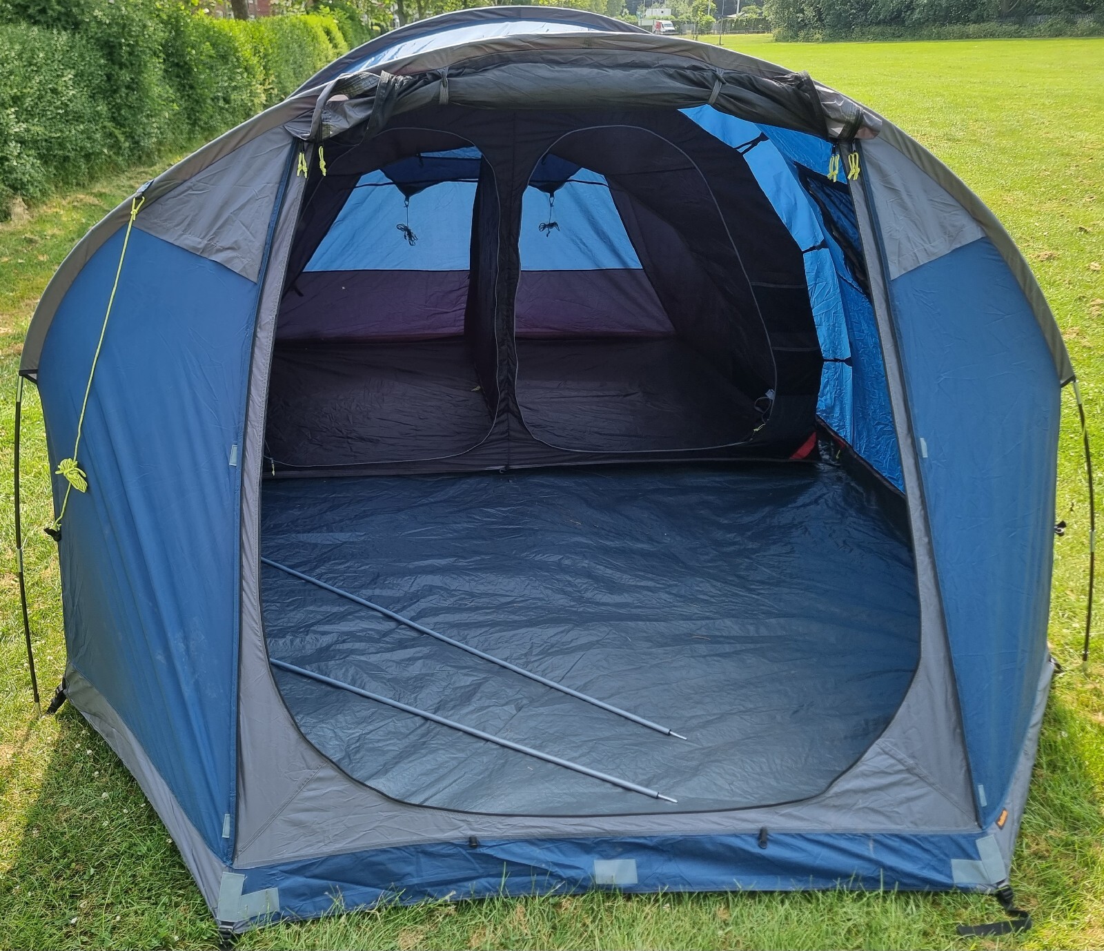 Halfords 4 Person Tunnel Tent with Canopy Premium Tent (1) eBay