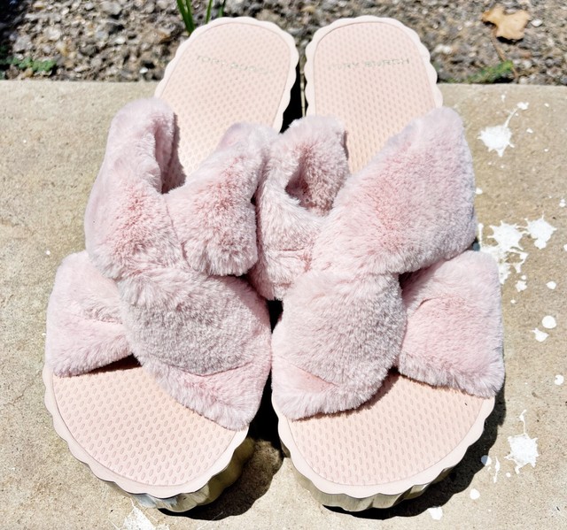 tory burch scallop sandal