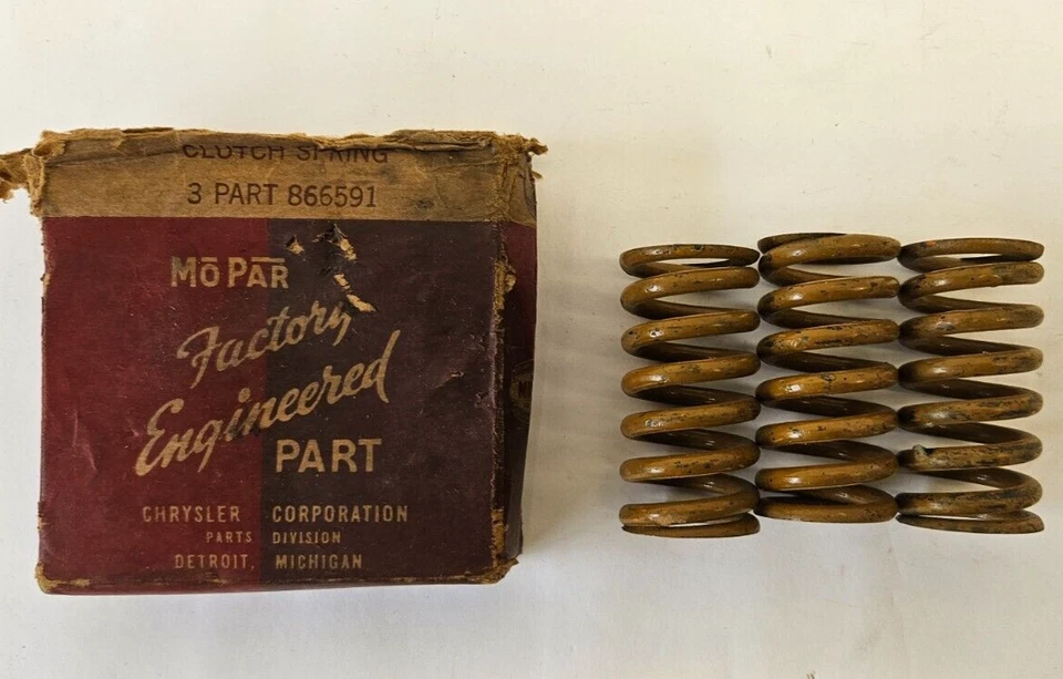 1941-1954 Dodge Desoto Chrysler Clutch Pressure Plate Spring Set Of 3 NOS 866591 - Image 3 of 4
