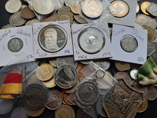 WORLD COINS/MEDALS/ Lot 1kg/ Copper Nickel Silver/ Great Condition