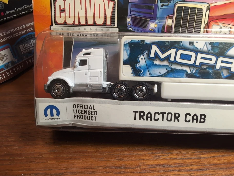  New Matchbox Convoy Tractor Cab "Mopar" M9623 2008 - Image 3 of 4