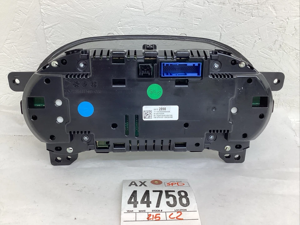 OEM 2017-2019 GMC ACADIA DENALI INSTRUMENT CLUSTER ASSEMBLY 84152898 - Image 2 of 3
